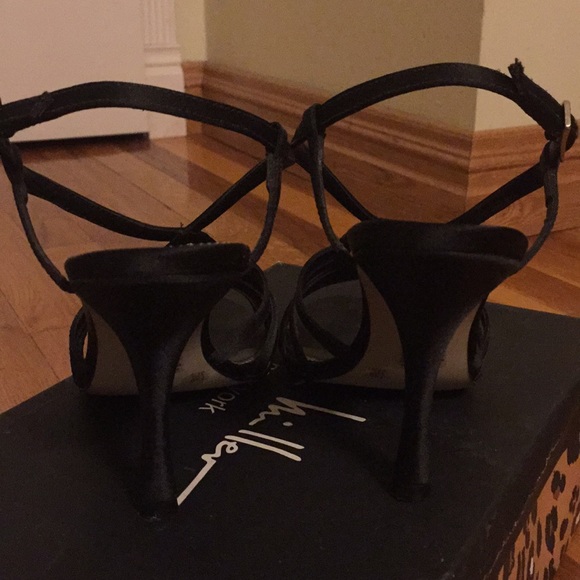 🛑 Nicole Miller Heels - Picture 4 of 6